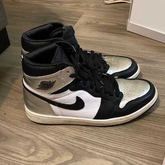 Nike air Jordan 1 black and silver - Picture 1 of 5